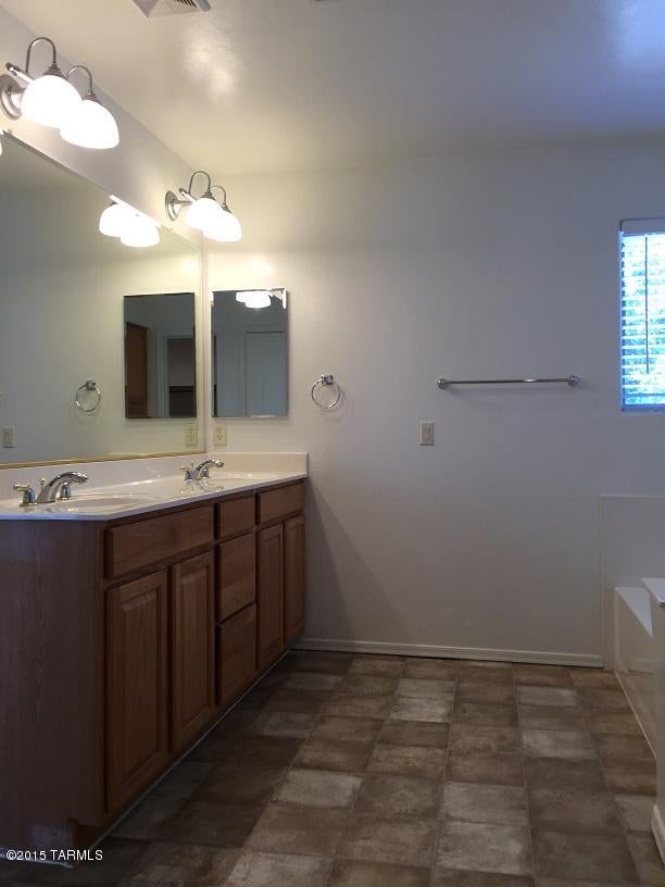 Agua Azul II (1-19,21-41,43-71) - Residential Lease