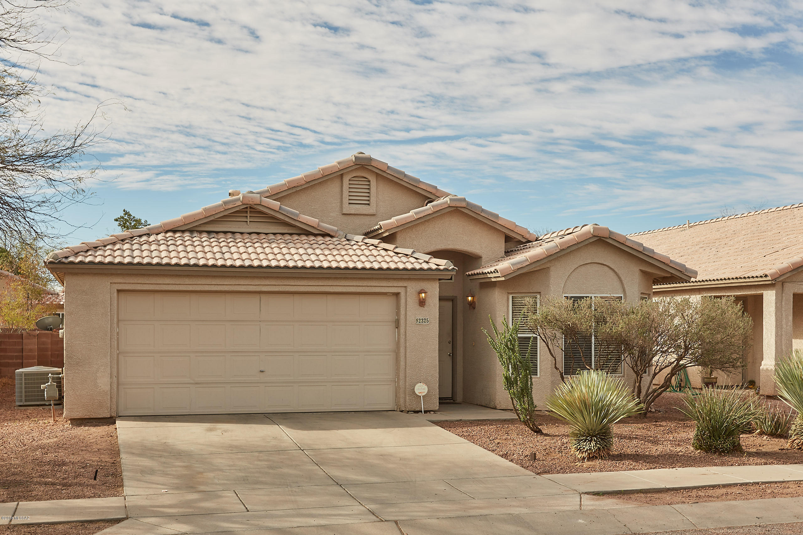 Come check out this home that has custom remodeling and paint!  This 3 bed 2 bath home is conveniently located to I-10 and St. Mary's Hospital.  Pima West is right down the street.  Custom tile in the main areas of the home as well as custom showers in both bathrooms.  You will love the upgrades and finishing touches that were put into this home! One of the guest bedrooms has been enlarged and this home is great for a growing family. Motivated seller, bring ALL offers. Truly a Must see!