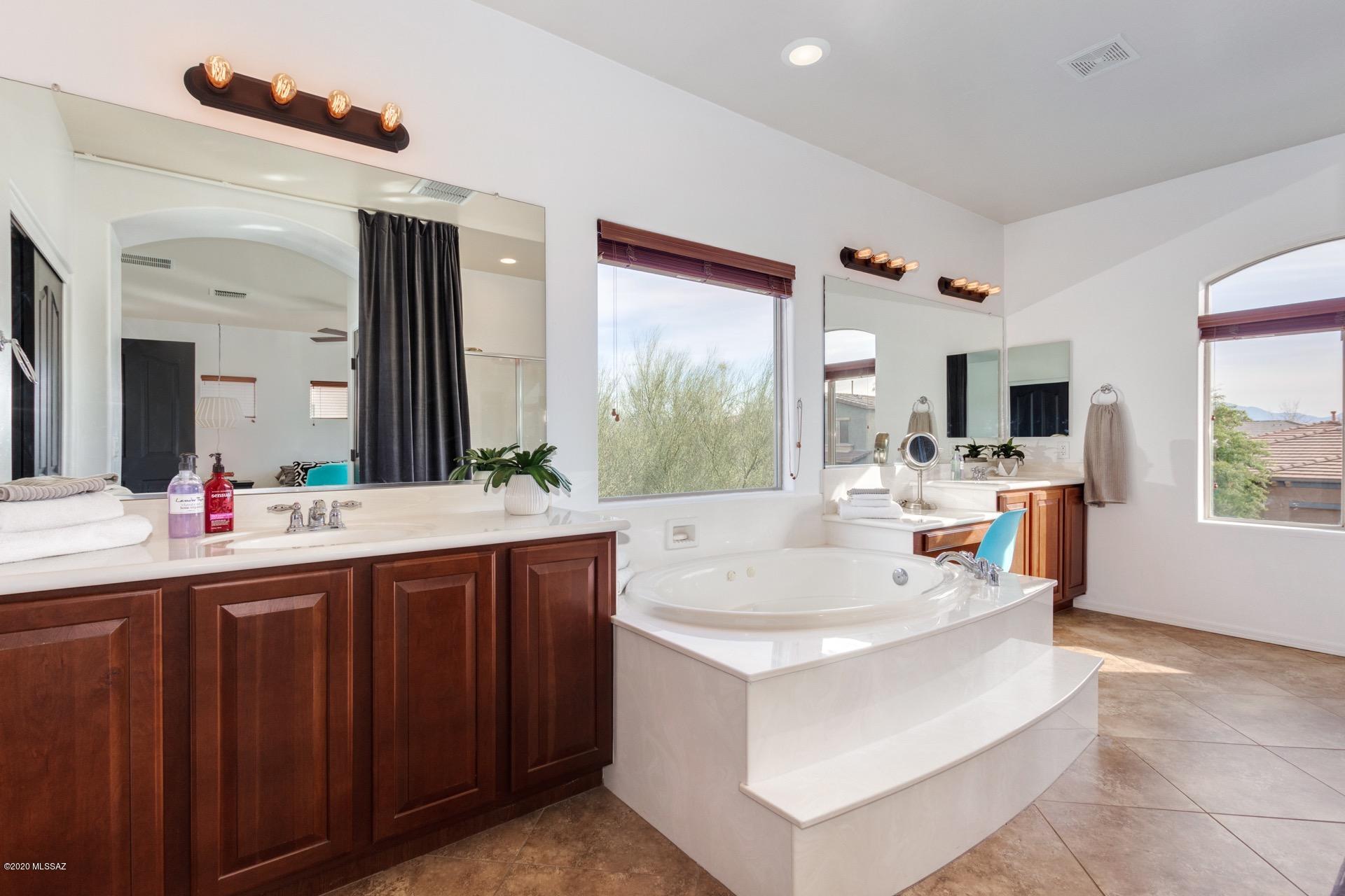 Encanto Del Lago (1-82) - Residential