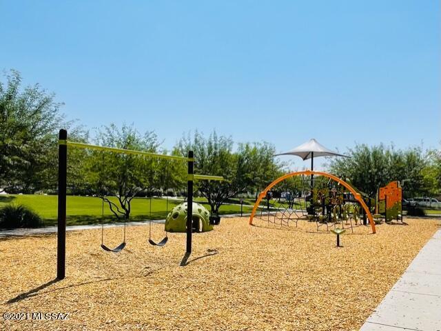 La Estancia De Tucson (1-330) - Residential Lease