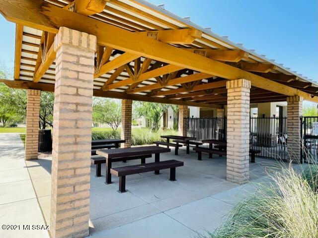 La Estancia De Tucson (1-330) - Residential Lease