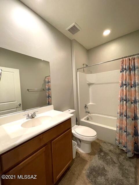 La Estancia De Tucson (1-330) - Residential Lease