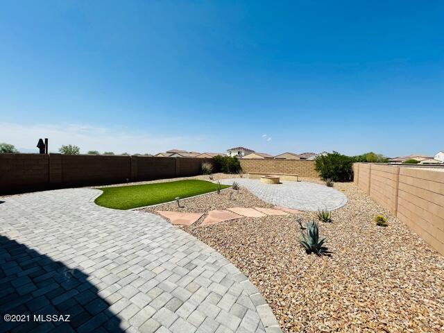La Estancia De Tucson (1-330) - Residential Lease