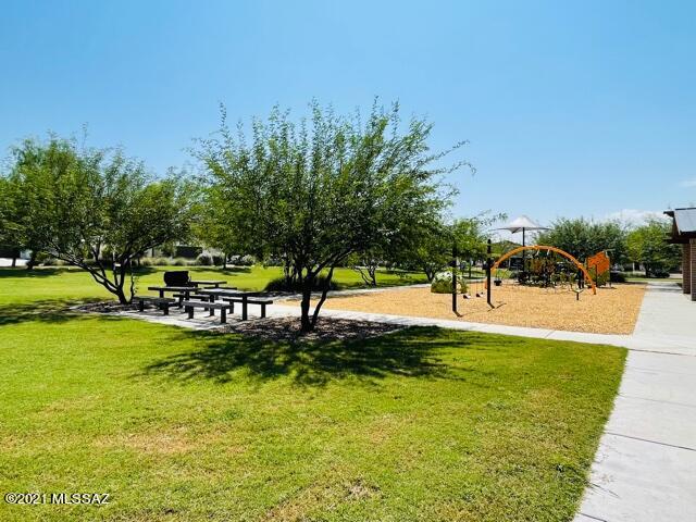 La Estancia De Tucson (1-330) - Residential Lease