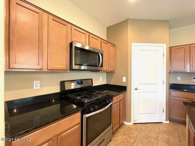 La Estancia De Tucson (1-330) - Residential Lease