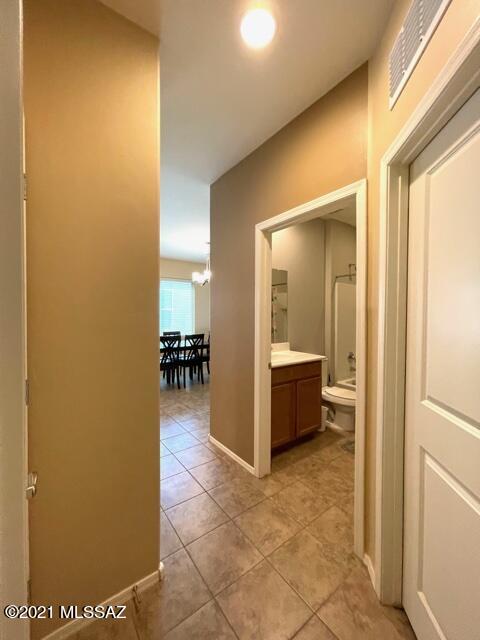 La Estancia De Tucson (1-330) - Residential Lease