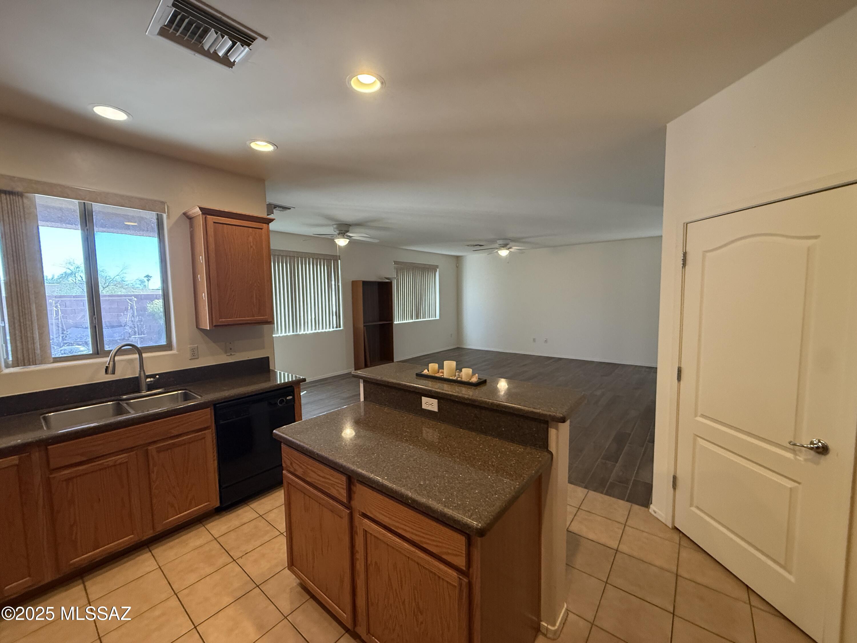 Cortaro Crossing Blks I-II (1-119) - Residential
