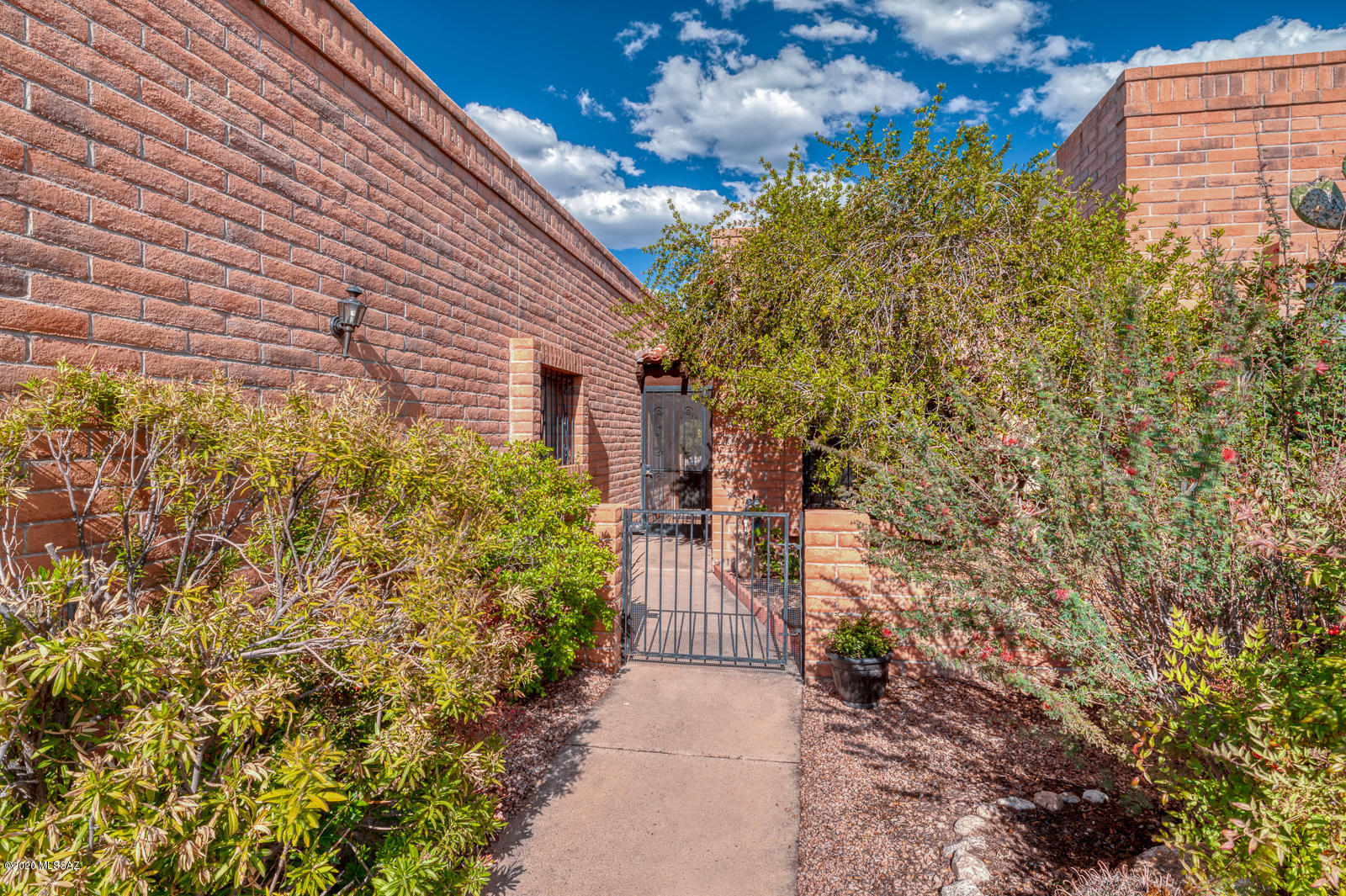 La Cholla Hills(1-313) - Residential