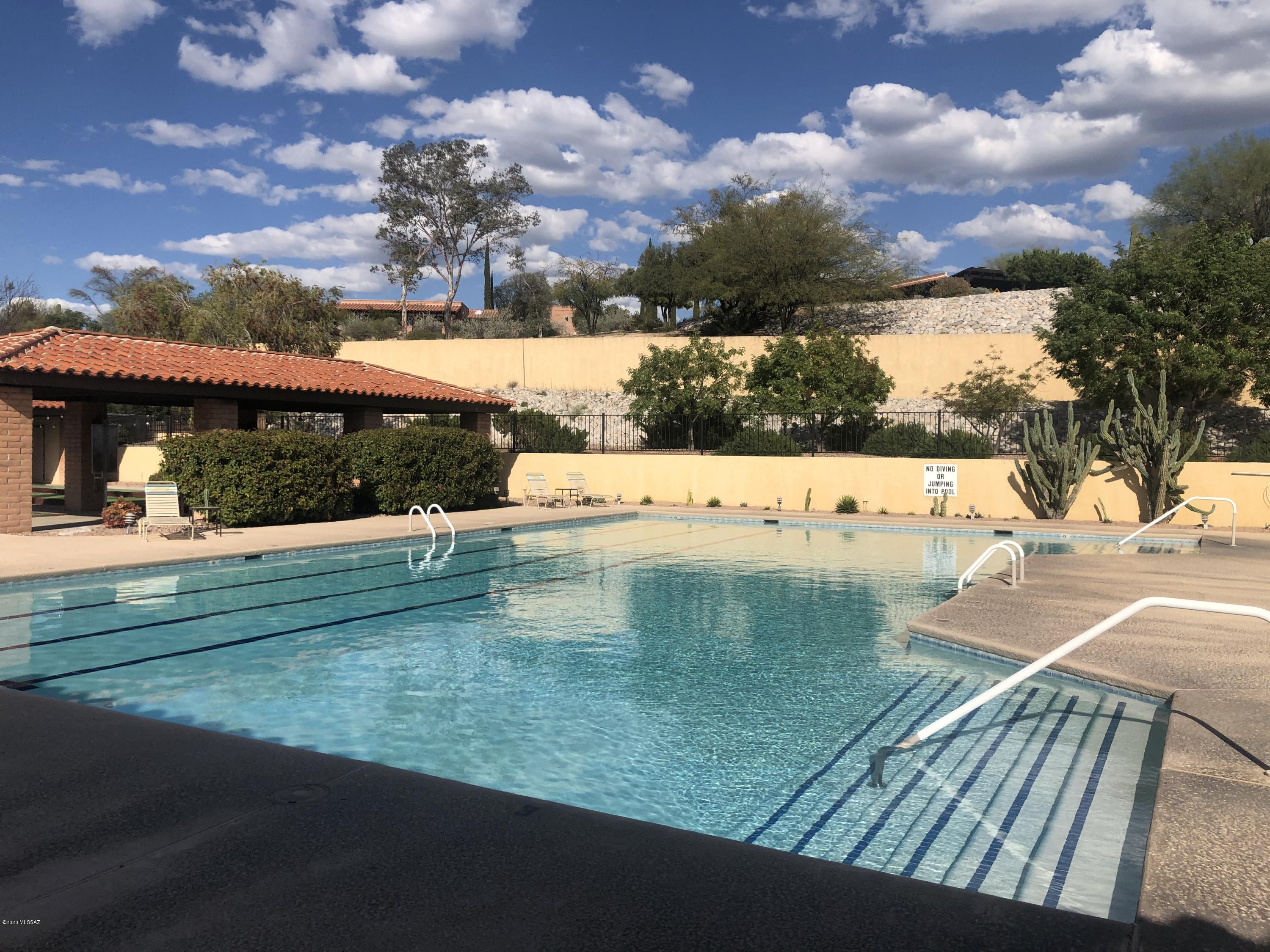La Cholla Hills(1-313) - Residential