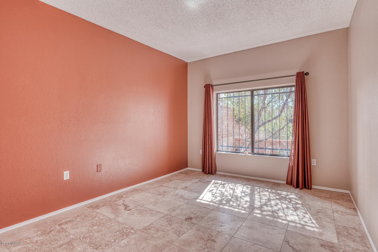 La Cholla Hills(1-313) - Residential