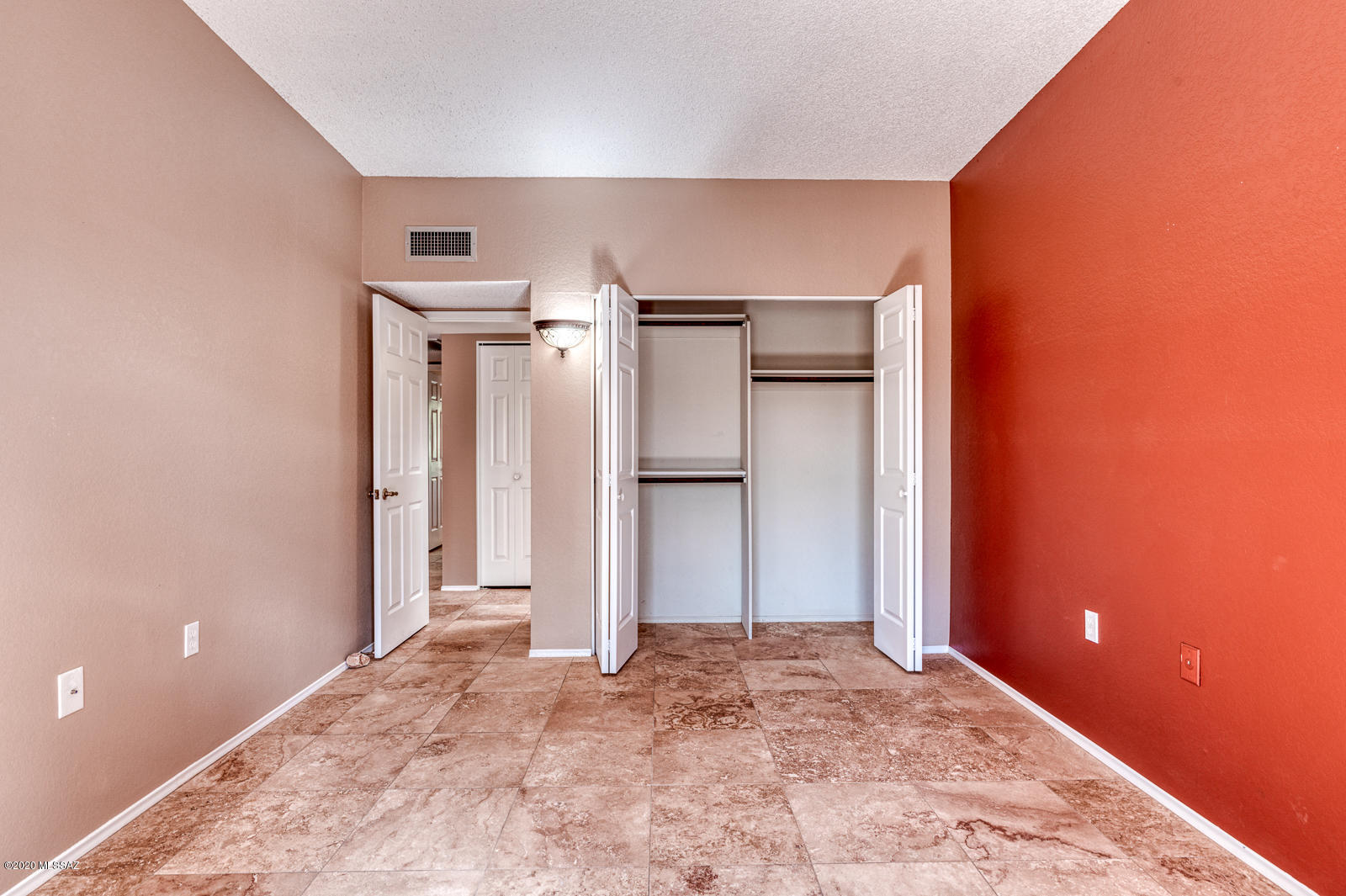 La Cholla Hills(1-313) - Residential