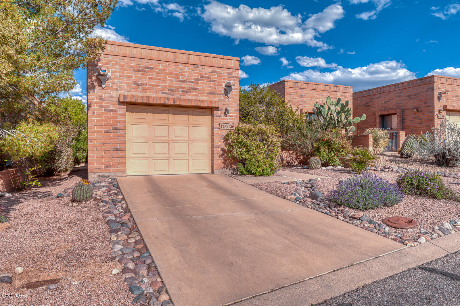 La Cholla Hills(1-313) - Residential