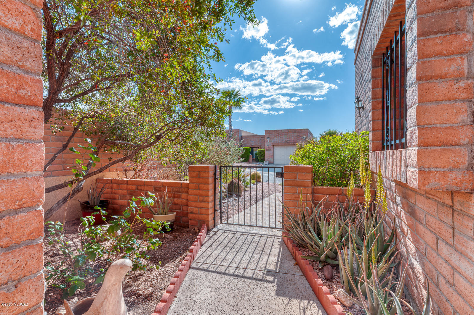 La Cholla Hills(1-313) - Residential