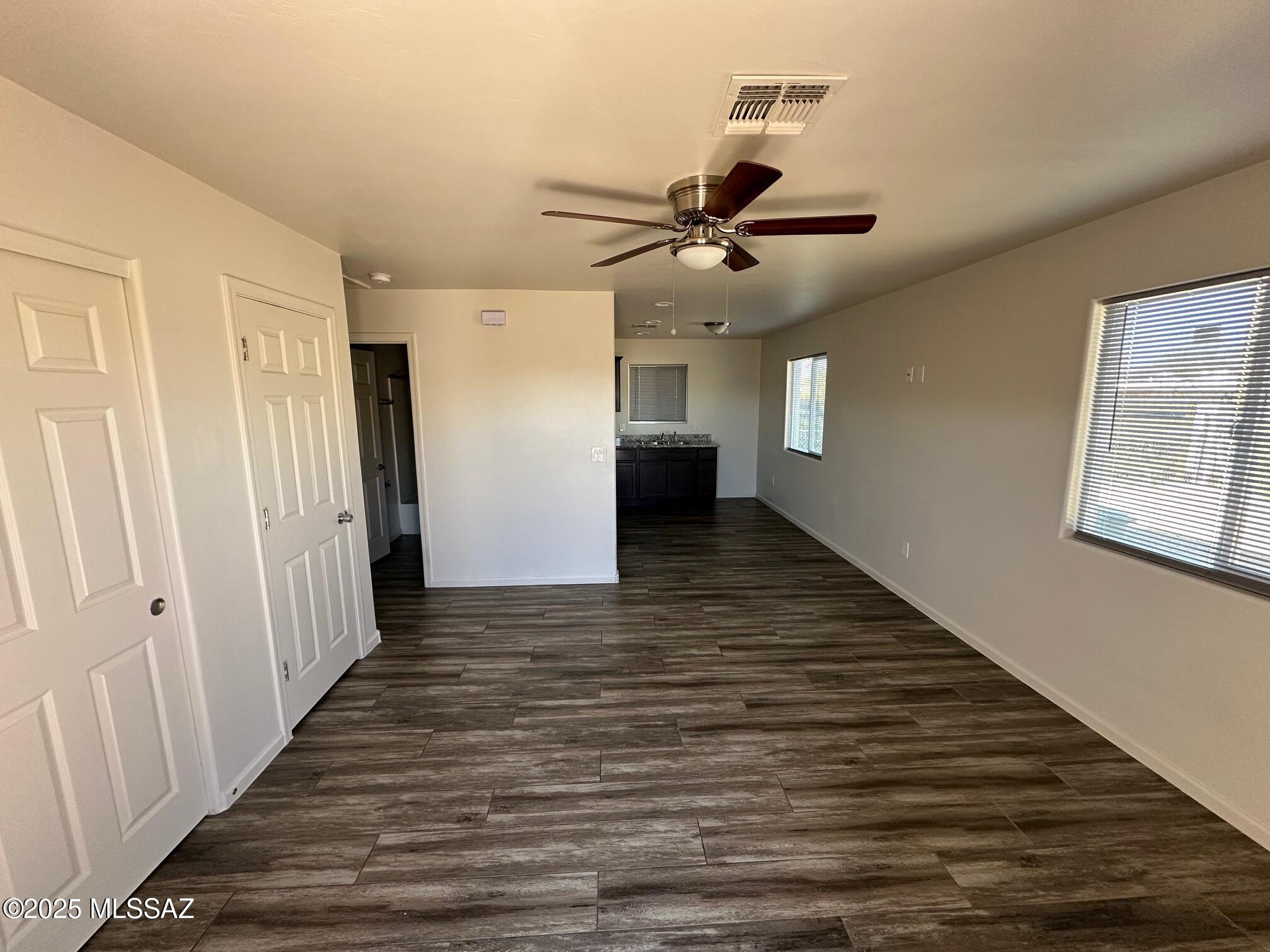 El Rio Park - Residential Lease