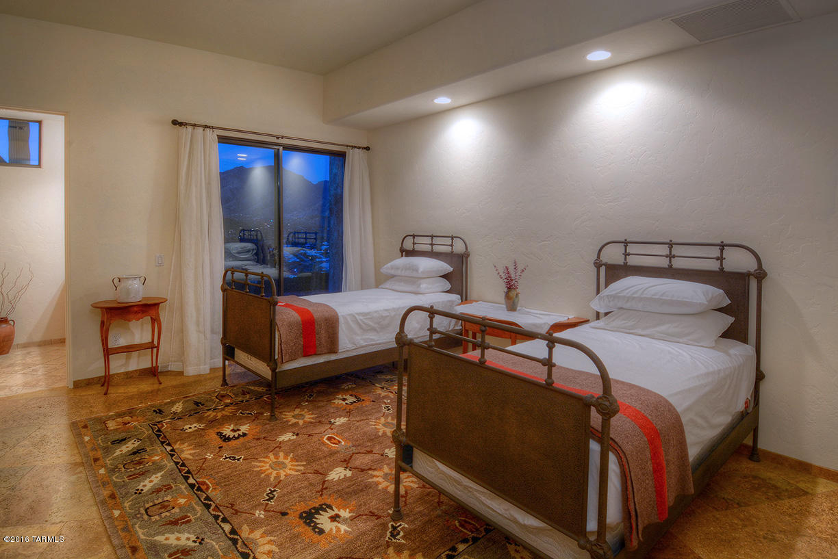 Sabino Mountain (1-290) - Residential
