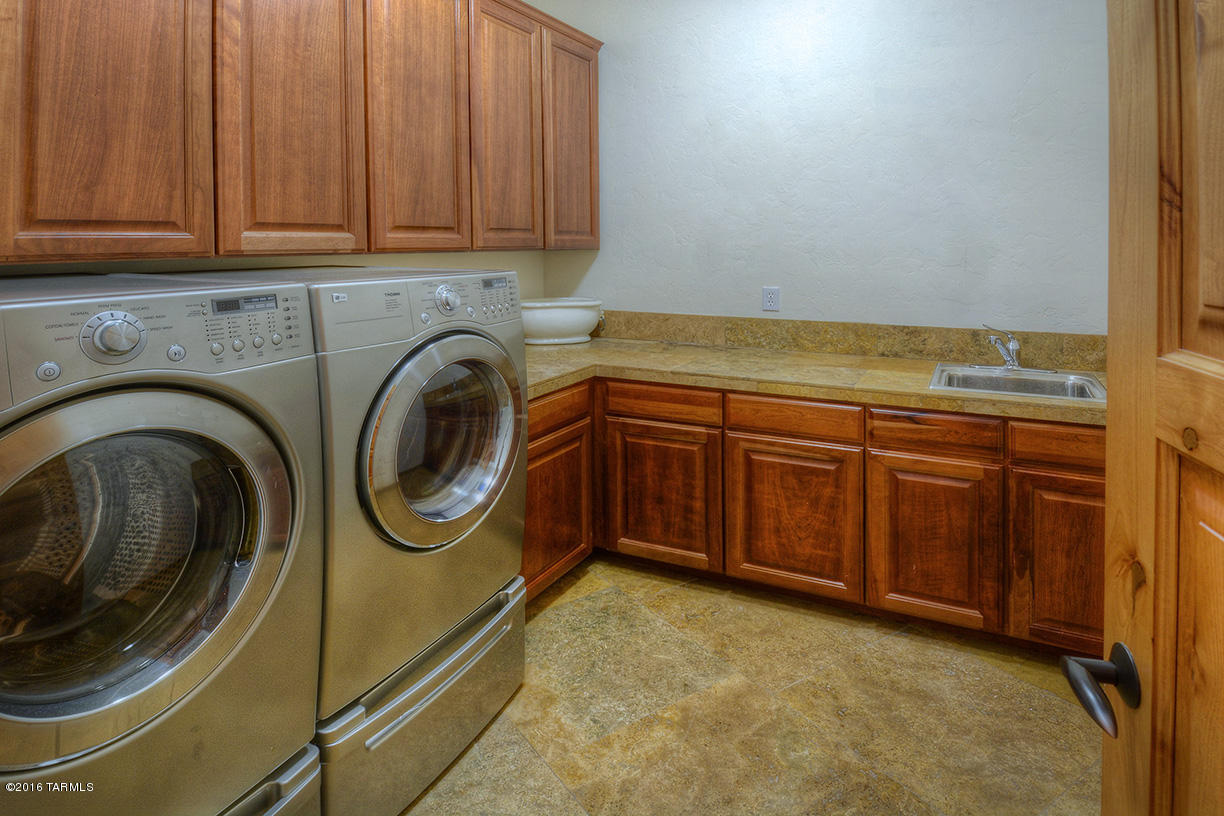 Sabino Mountain (1-290) - Residential