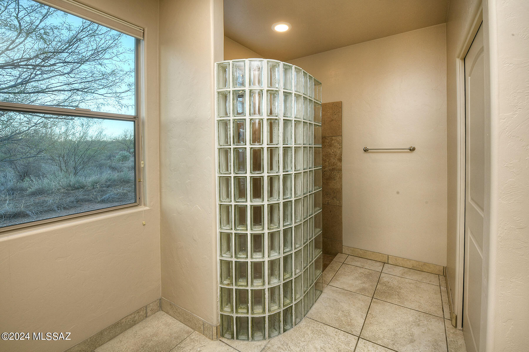 Coyote Creek (1-395) - Residential