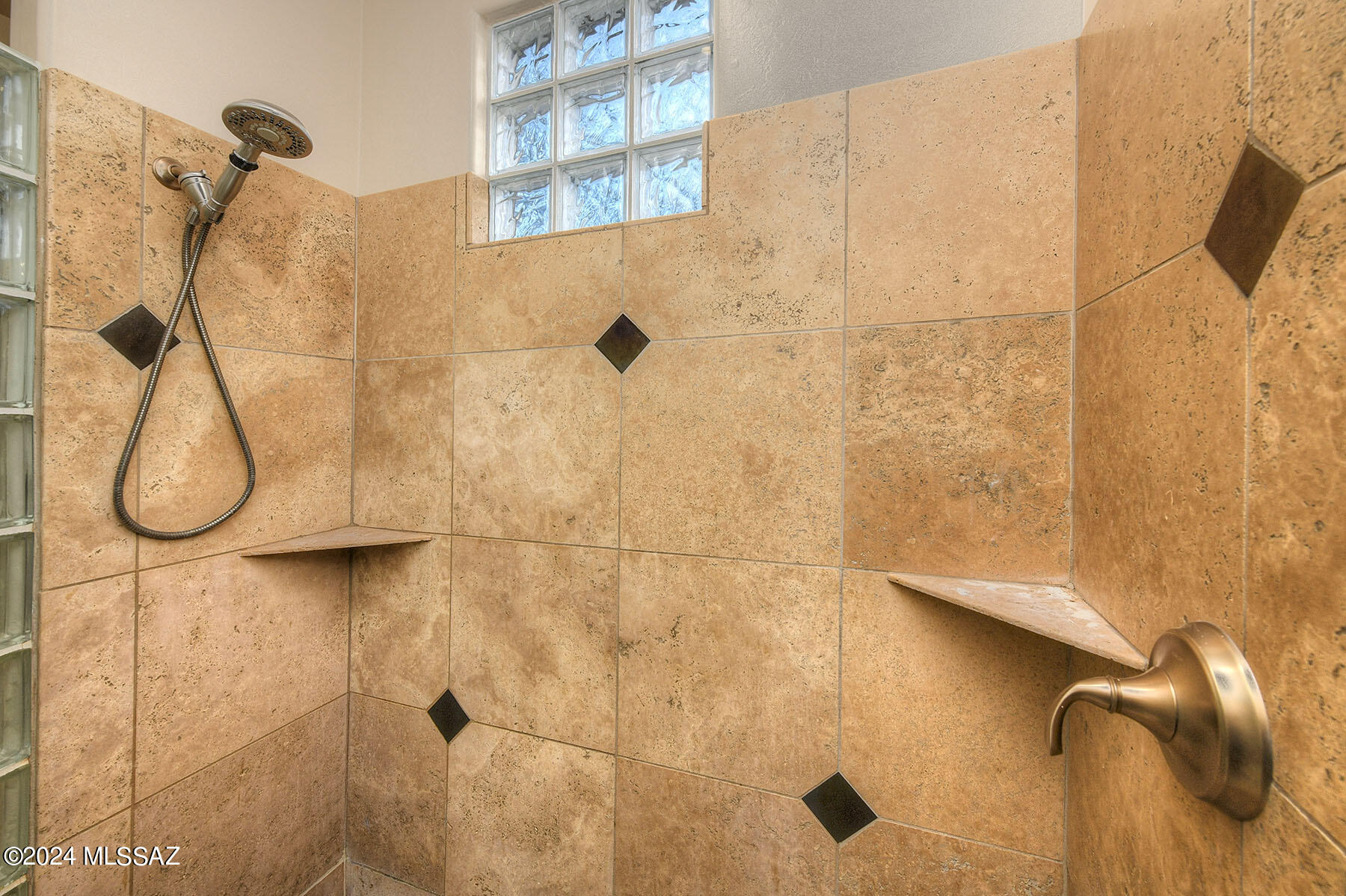 Coyote Creek (1-395) - Residential