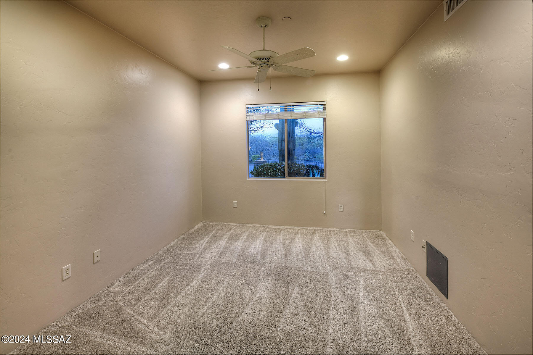 Coyote Creek (1-395) - Residential
