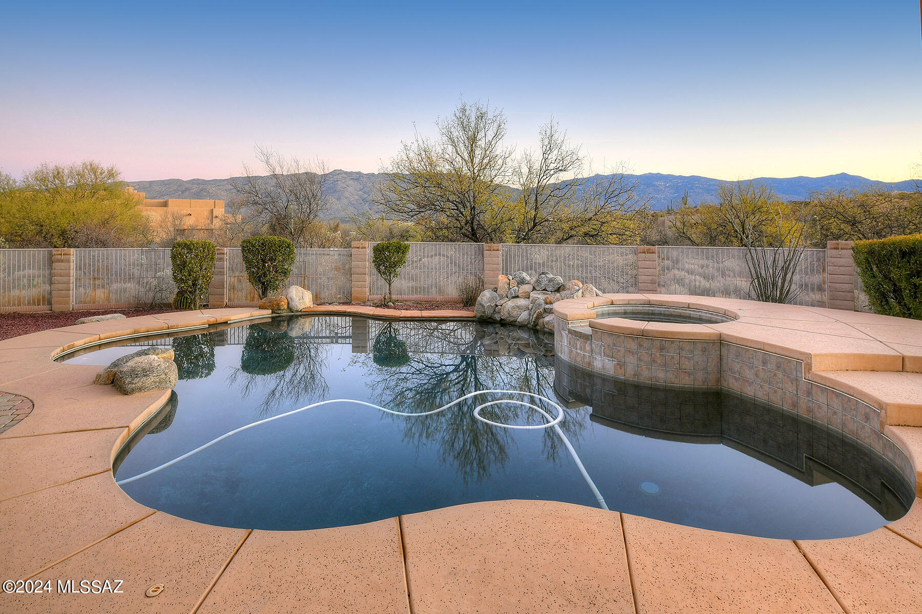 Coyote Creek (1-395) - Residential