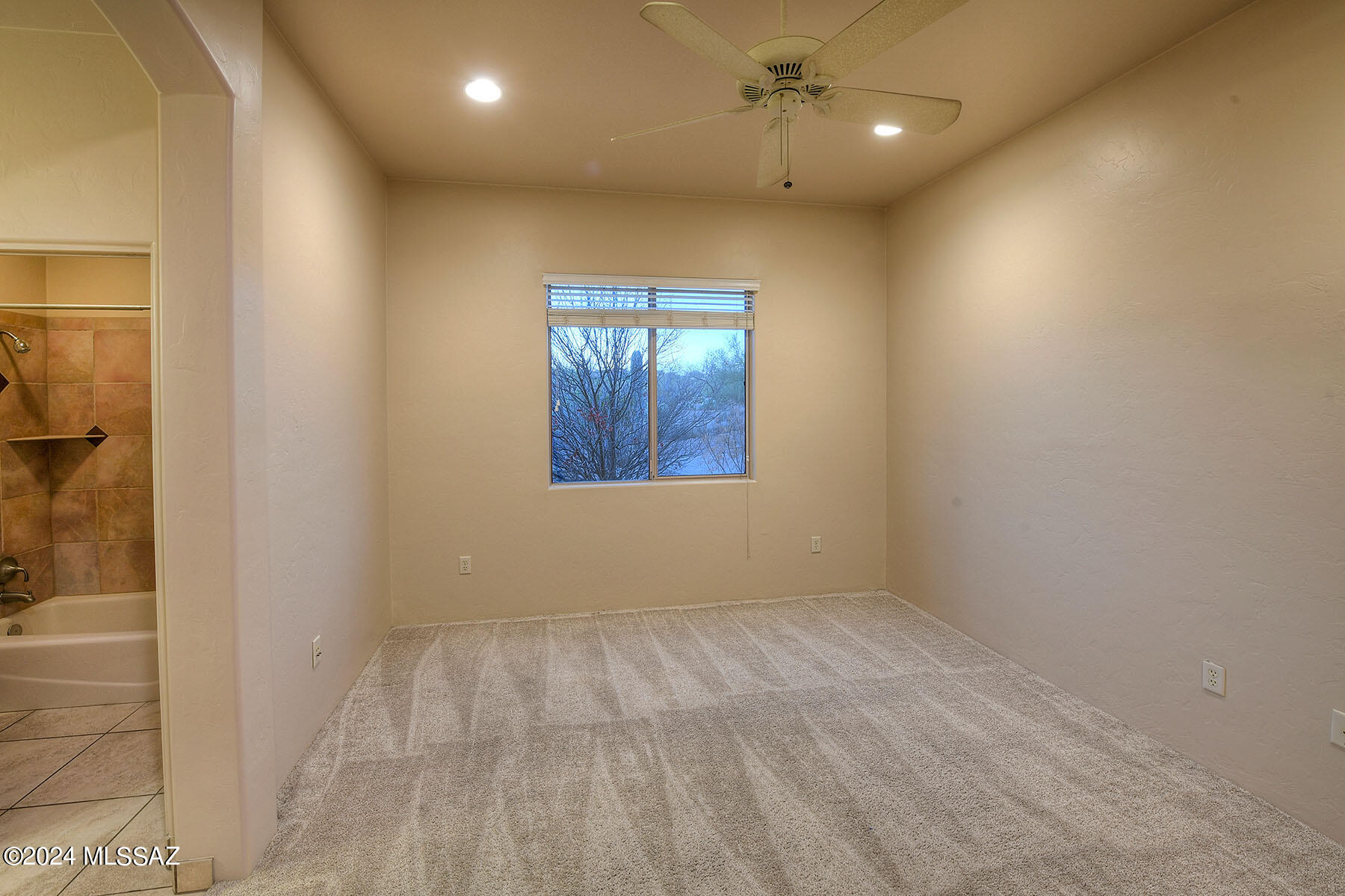 Coyote Creek (1-395) - Residential