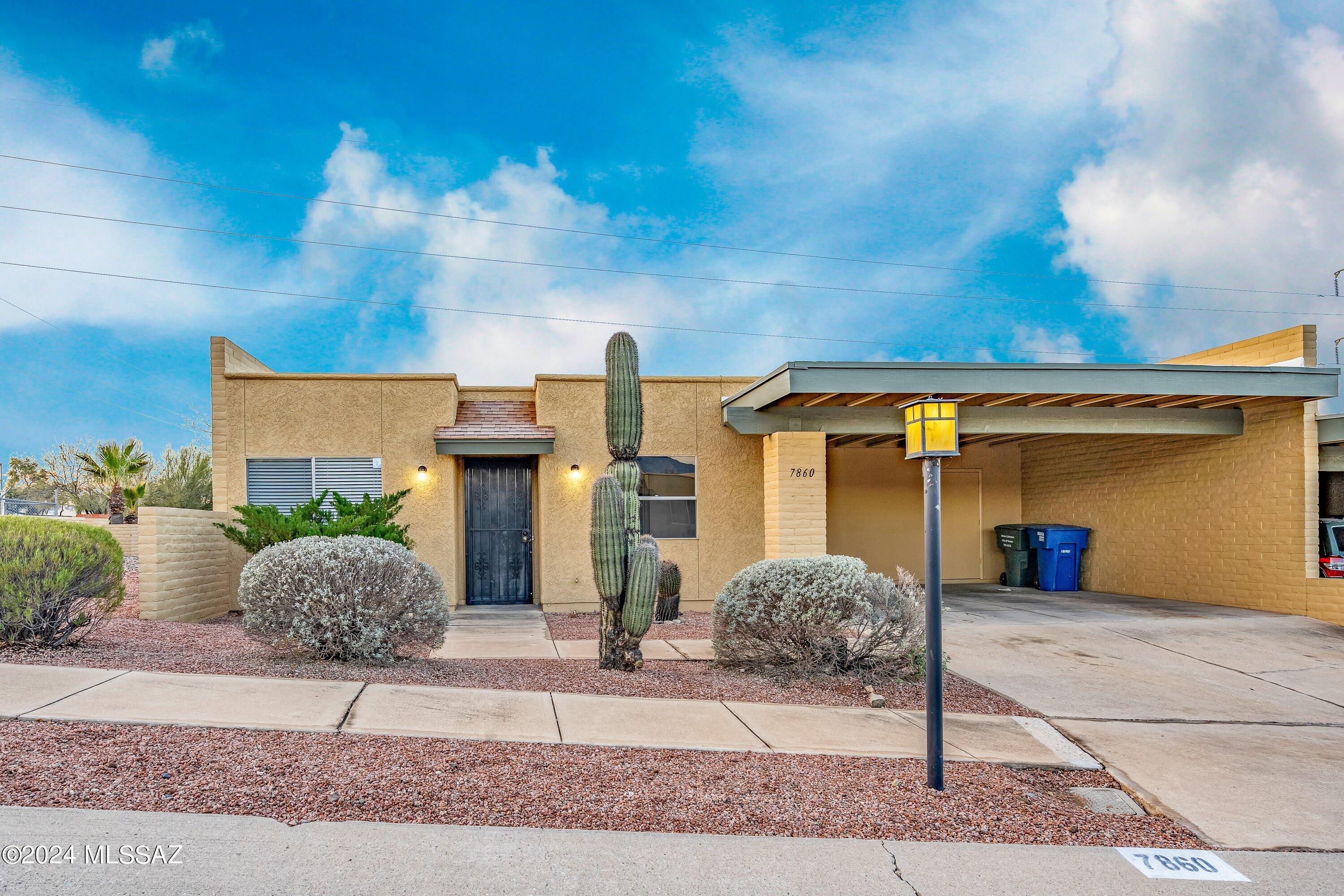 A must-see beautiful eastside Reszi townhome in the desirable Casa Real community! Corian counters in kitchen and raised ceiling with skylight. Easy access to all essential shopping and entertainment with 3 beds and 2 baths with mountain views! A must-see! Schedule a self-tour now!