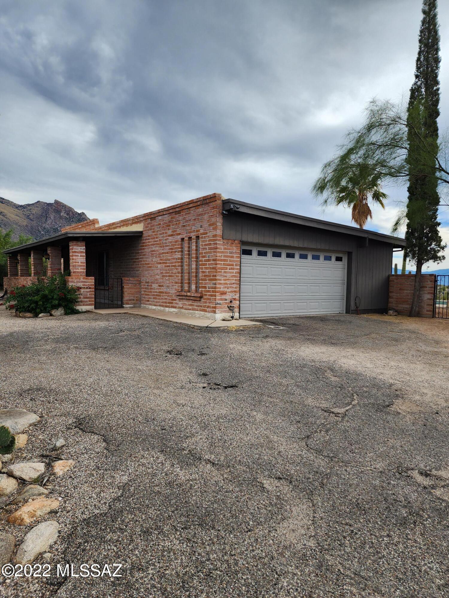 The Foothills (1-37) - Residential Lease