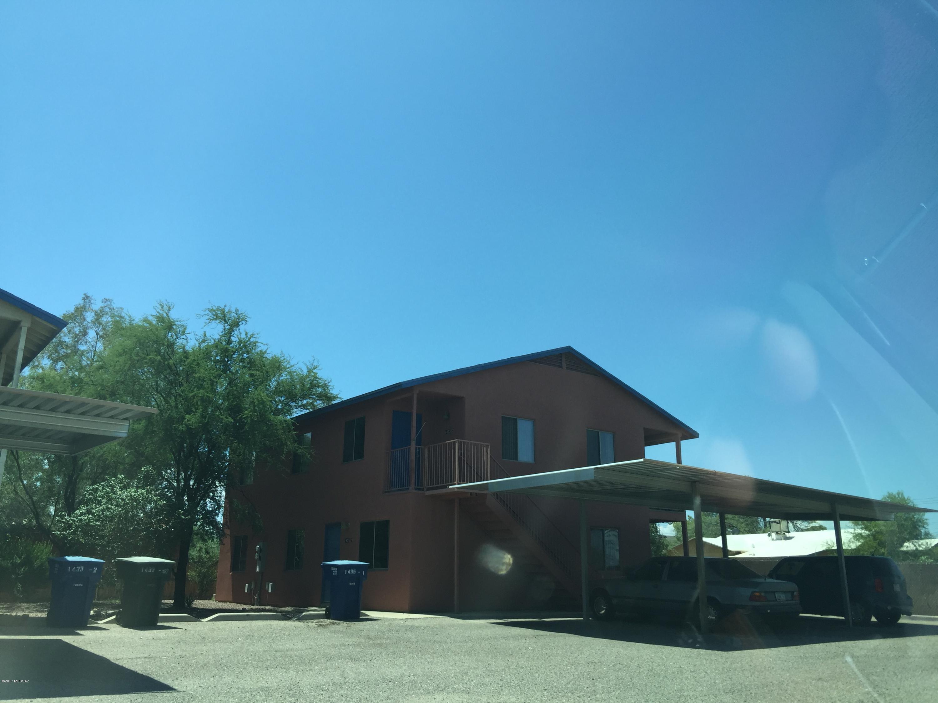 1435 N Sycamore Blvd #1 Tucson AZ 3 bedroom 2 bath unit built in 2002. Washer & dryer hook ups, 2 covered parking spaces, Large rooms and A/C. No pets. Downstairs unit. Built in 2002. Carpet in the bedrooms.