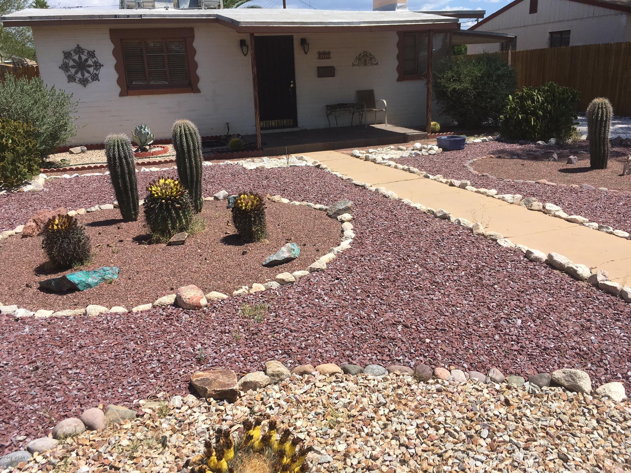 Country Club Manor - Residential Lease