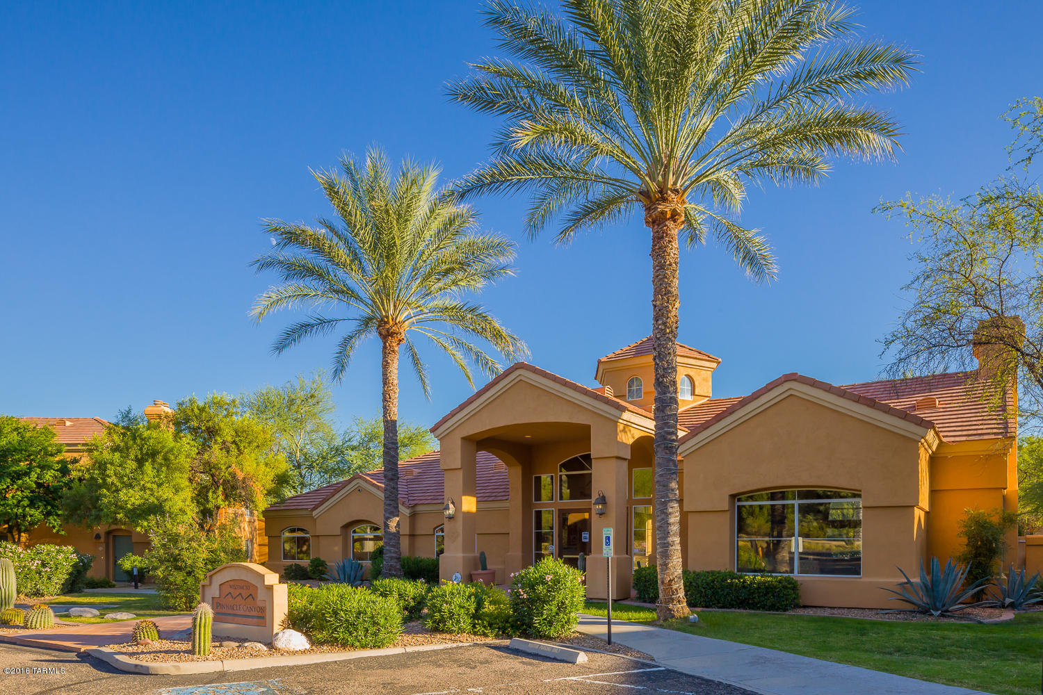 Pinnacle Canyon Condominium - Residential