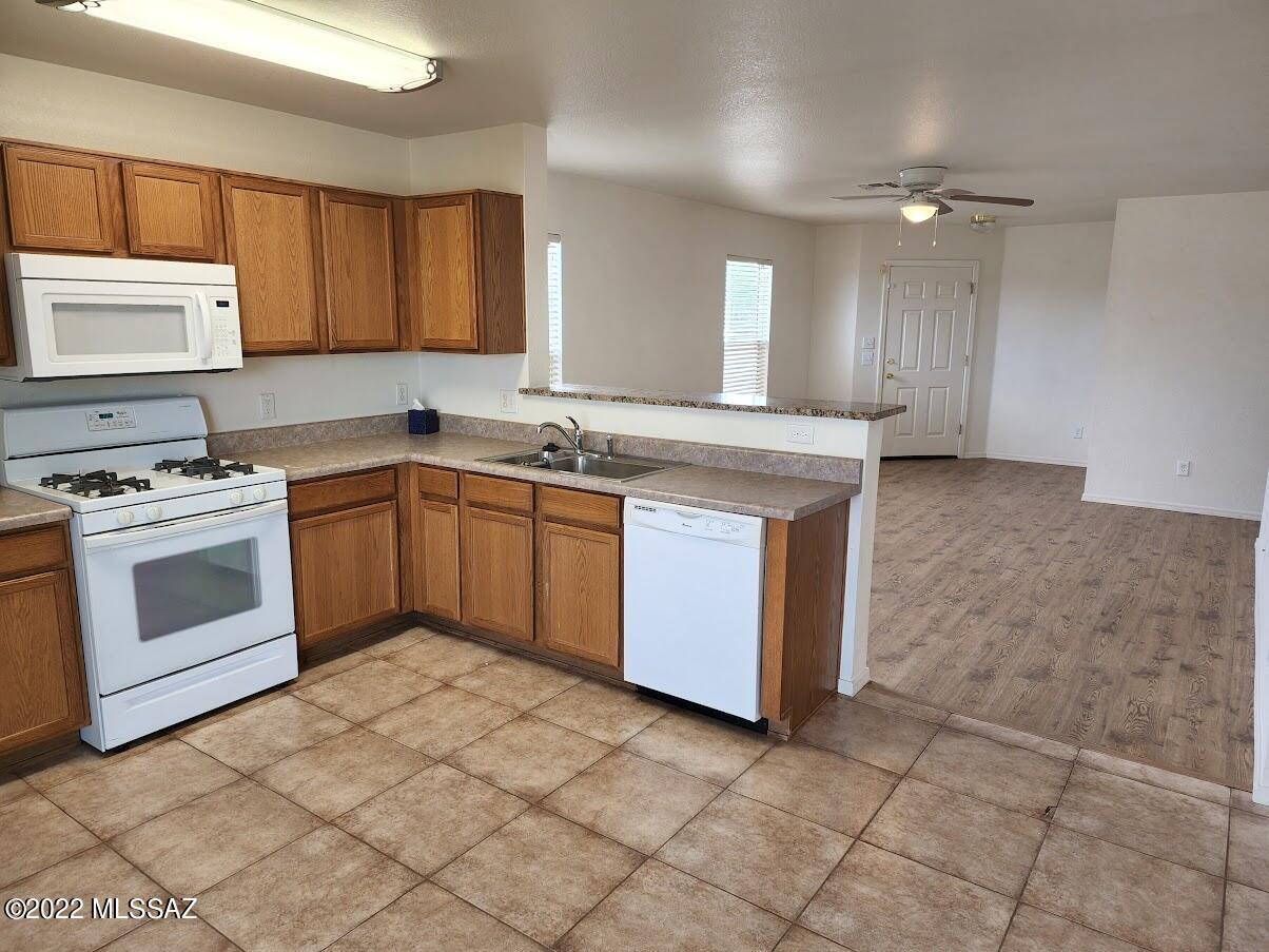 Pantano Ridge (1-123) - Residential Lease