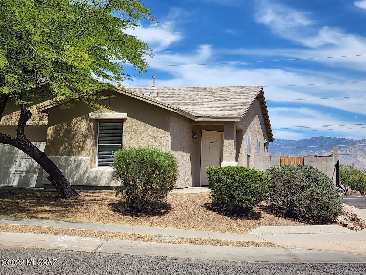 Quaint two bedroom, one bath home on a corner lot with gorgeous mountain views.  Home comes with all appliances including washer and dryer. One car garage.  Pets upon approval.