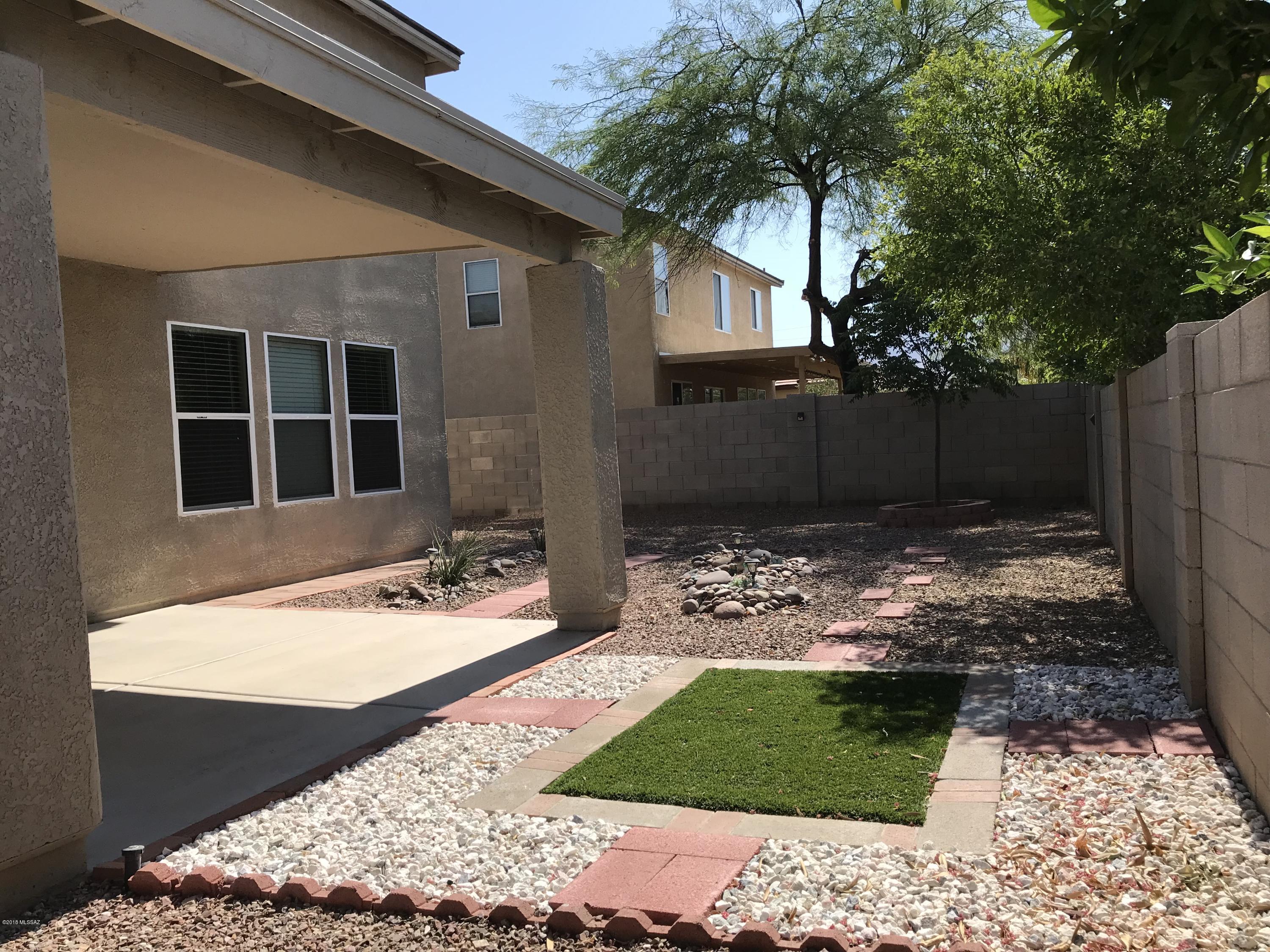 La Cholla Bluffs - Residential Lease