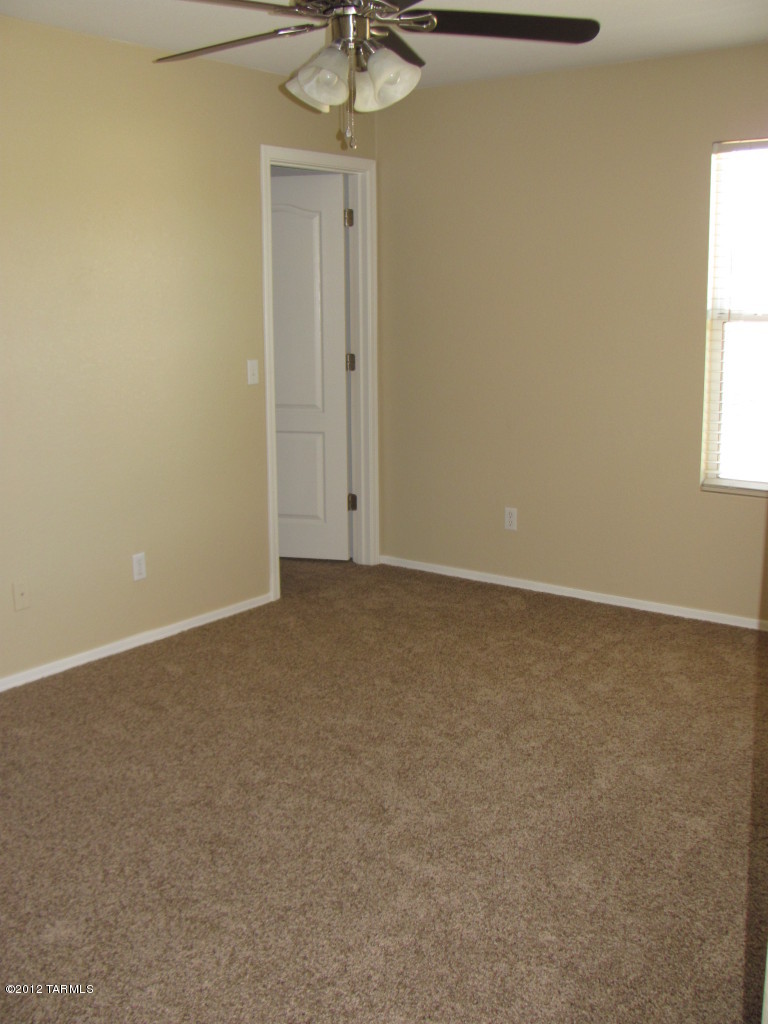 La Cholla Bluffs - Residential Lease