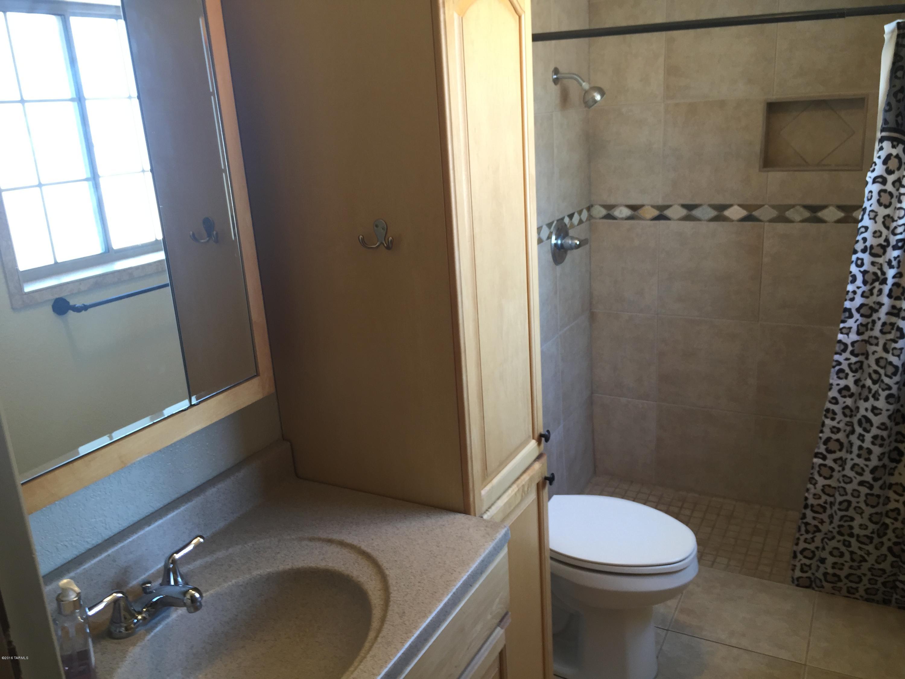 Broadway East (1-112) - Residential