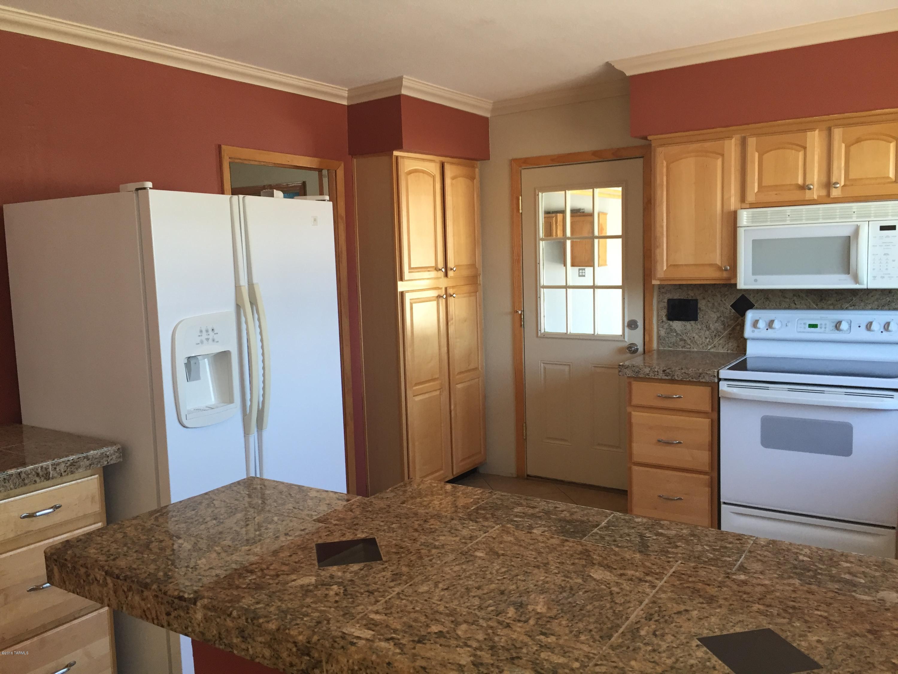 Broadway East (1-112) - Residential