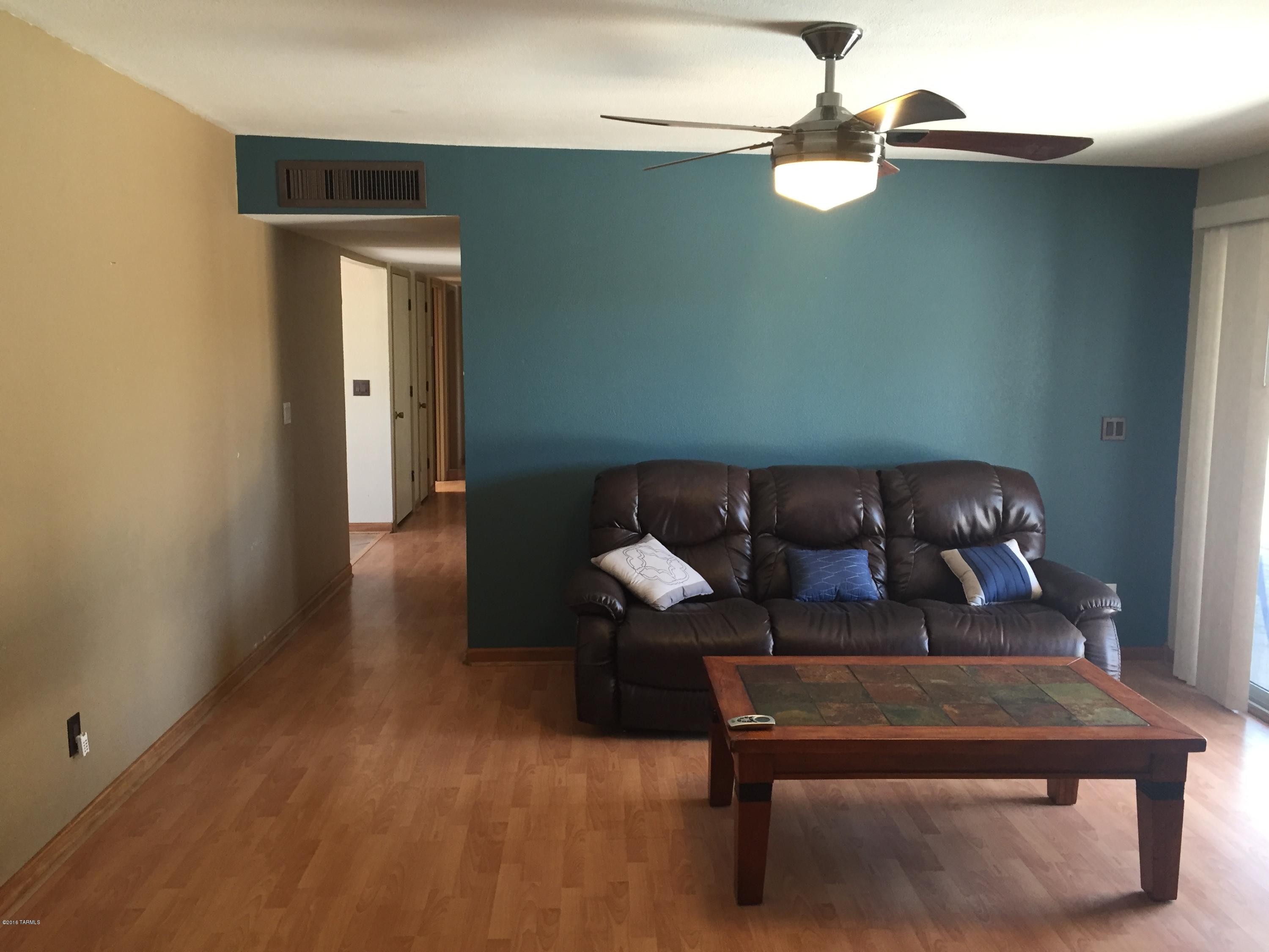 Broadway East (1-112) - Residential