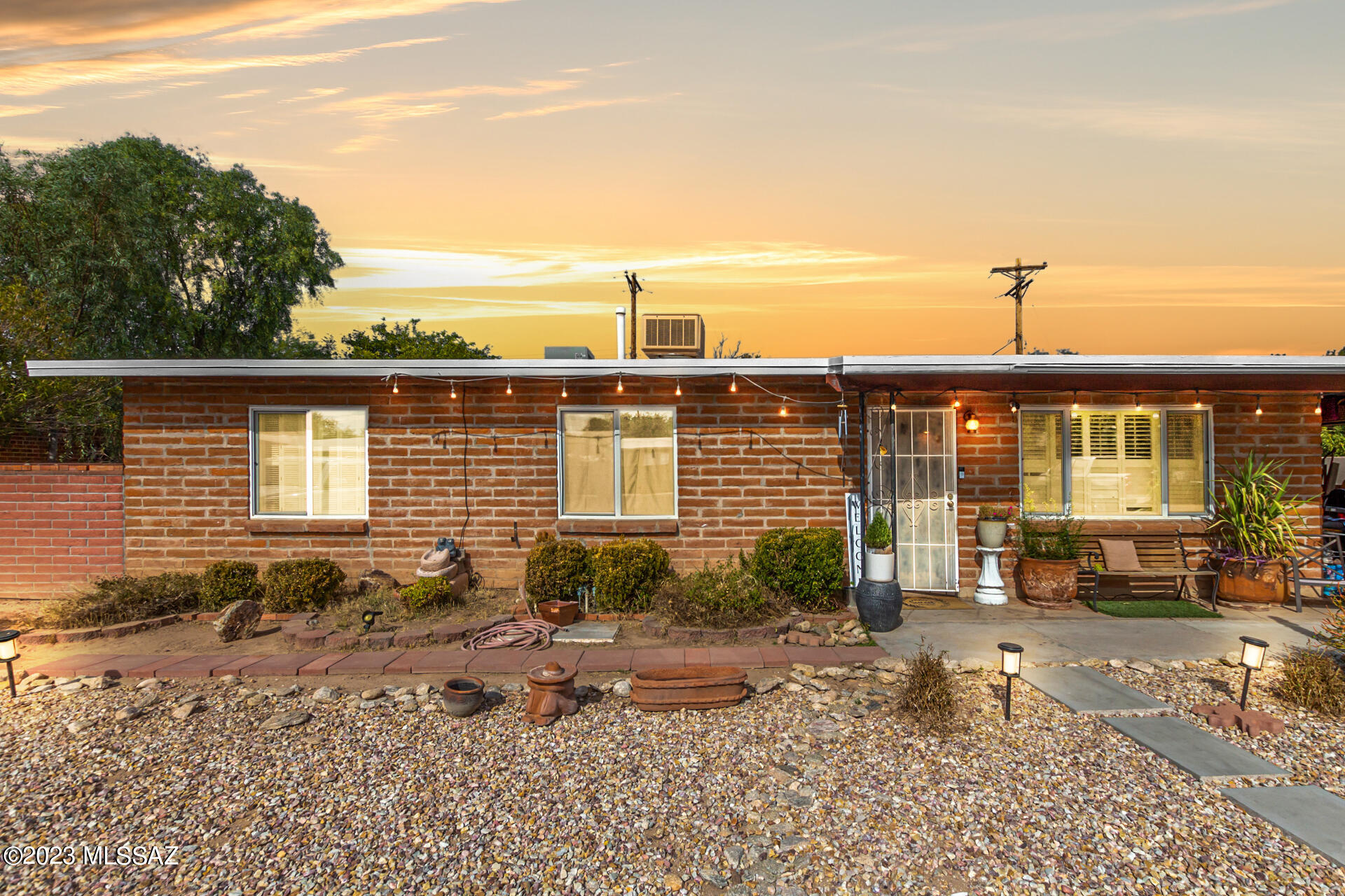 Flowing Wells Est. - Residential