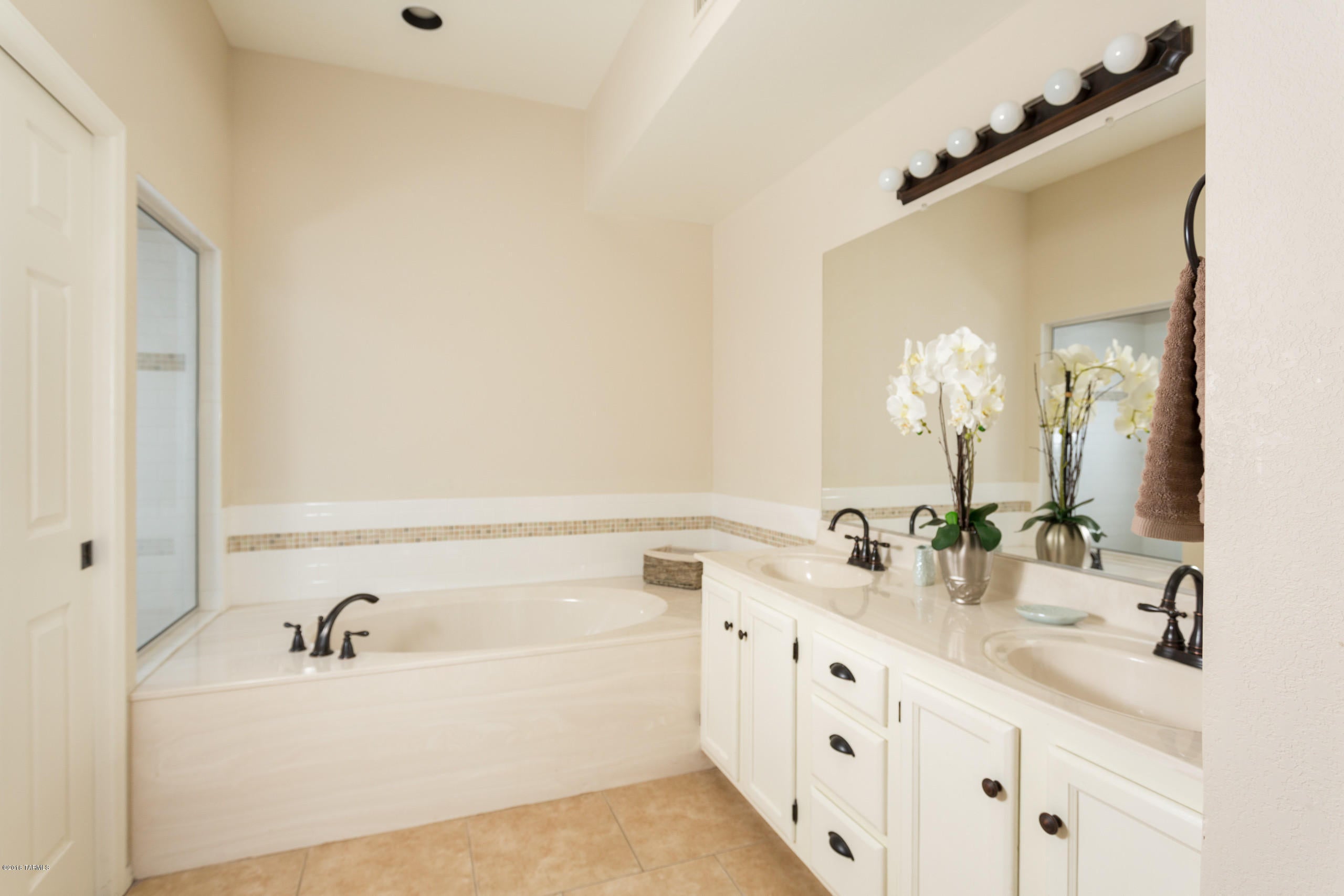 Sunrise Presidio East (1-87) - Residential Lease