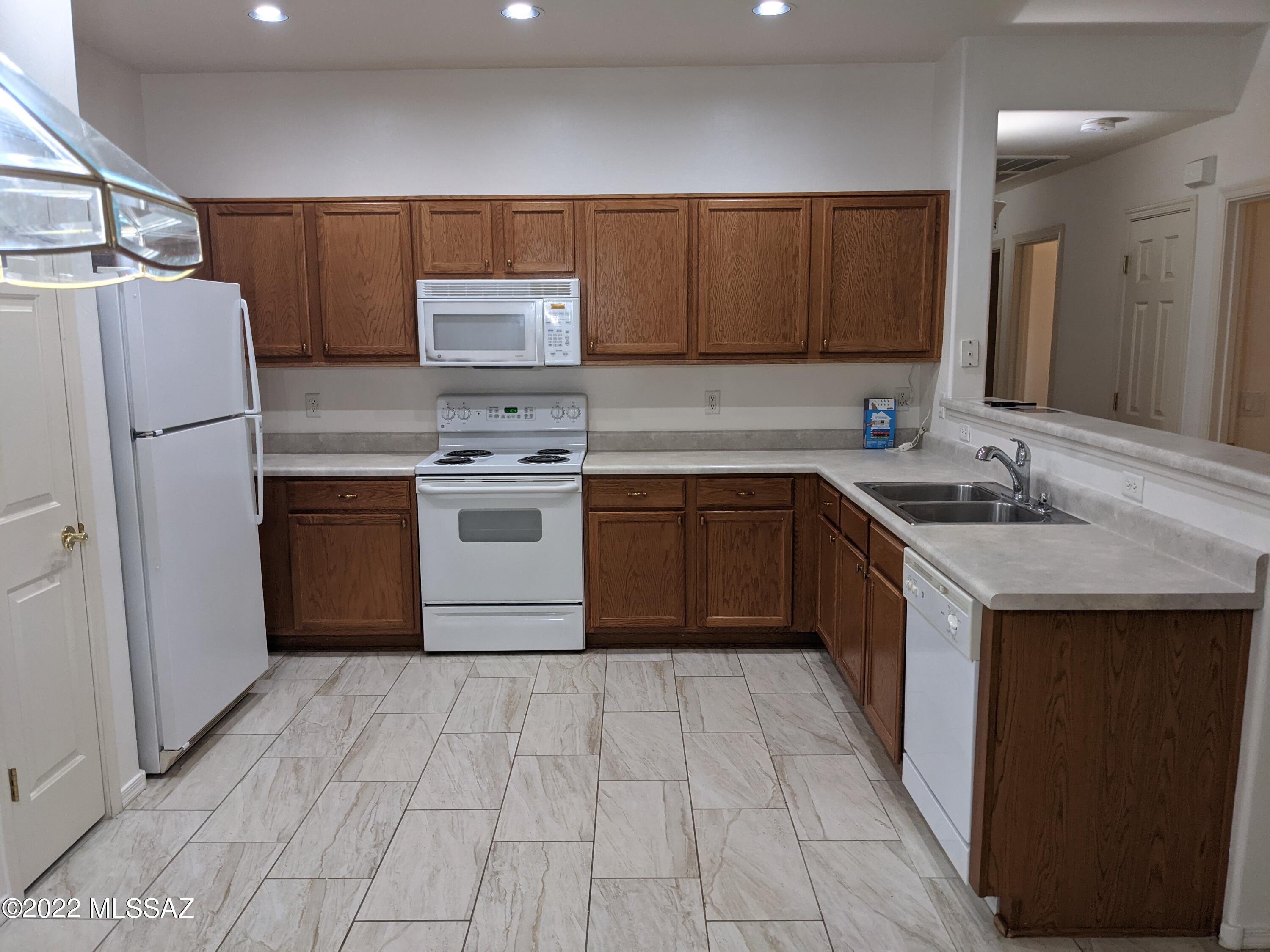 The Villages At Dove Mountain (114-234) - Residential Lease