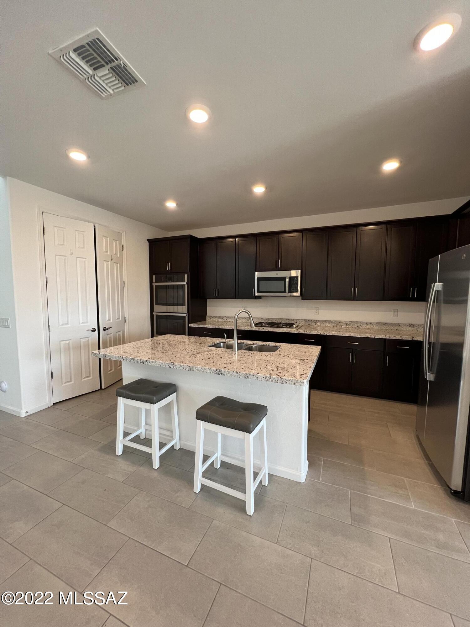 Mountain Vista Ridge - Residential Lease