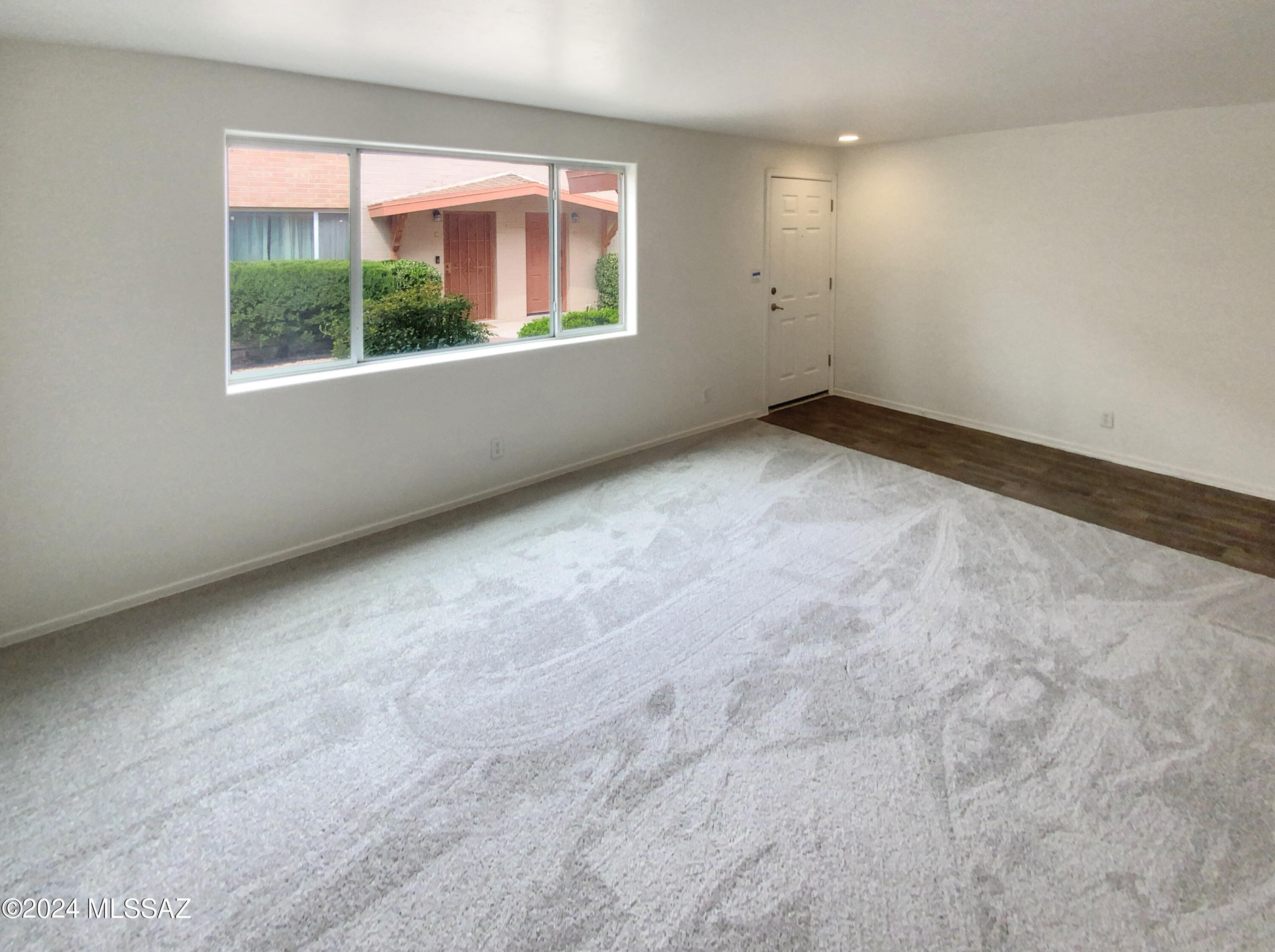 Villa Venice Condos - Residential