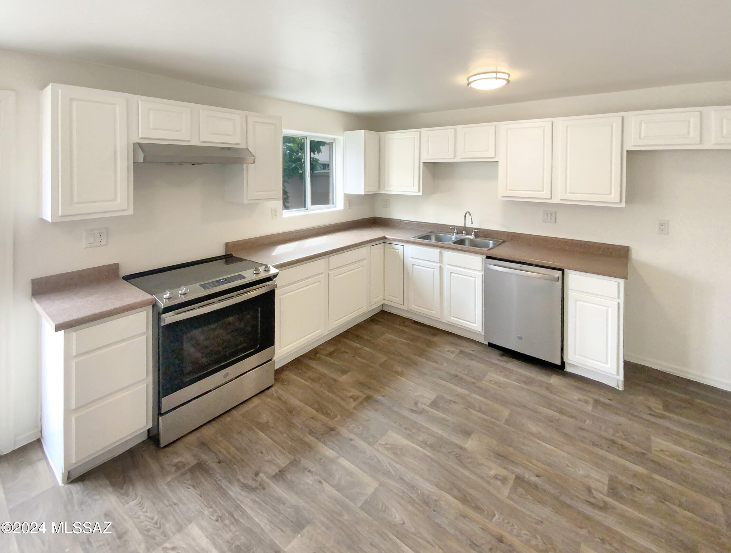 Villa Venice Condos - Residential