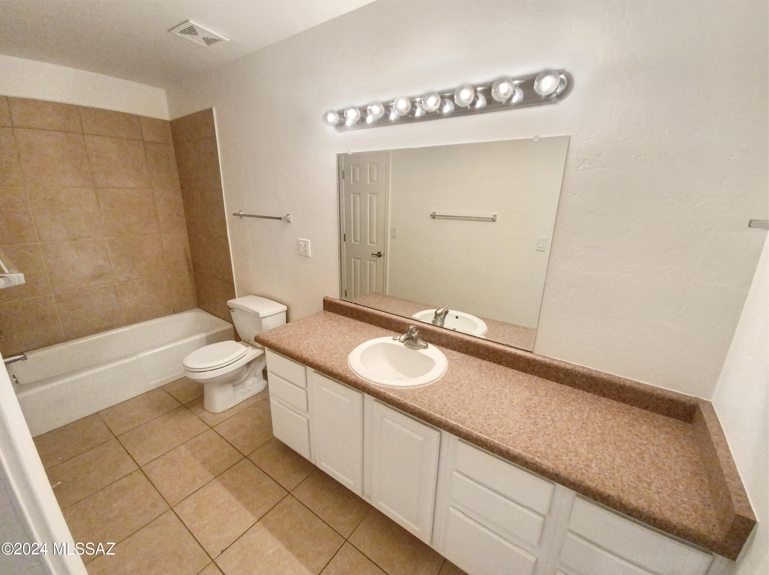 Villa Venice Condos - Residential