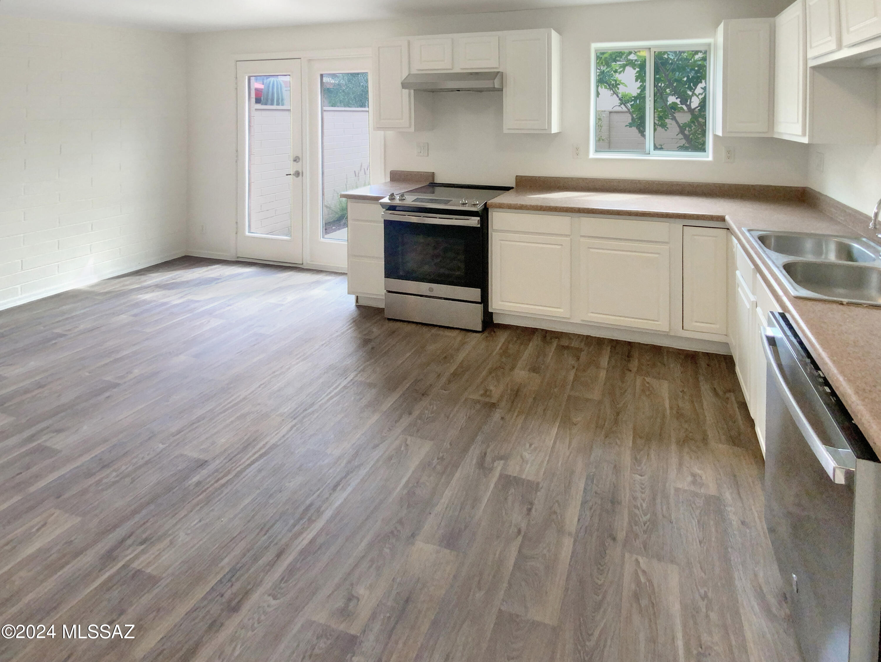 Villa Venice Condos - Residential