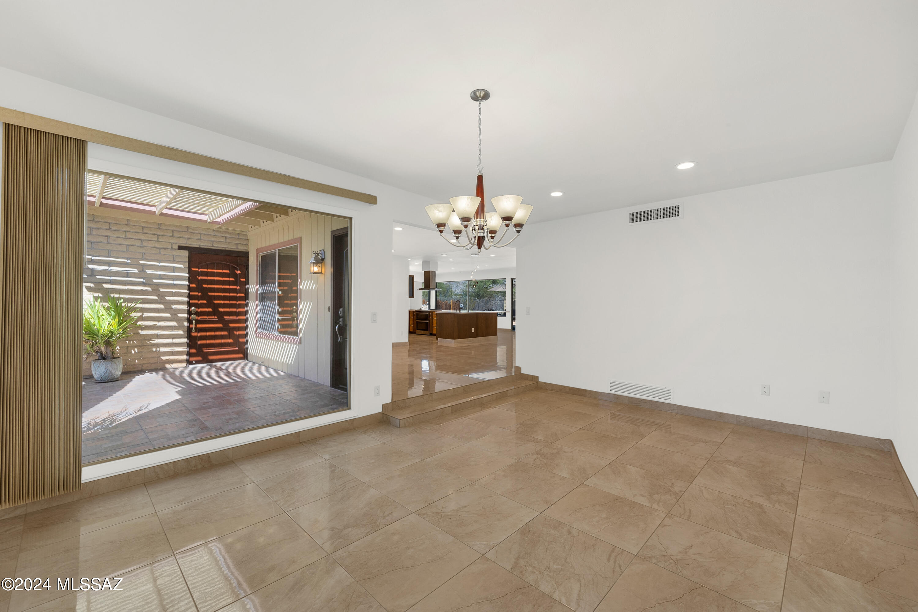 Tres Lomas (1-147) - Residential