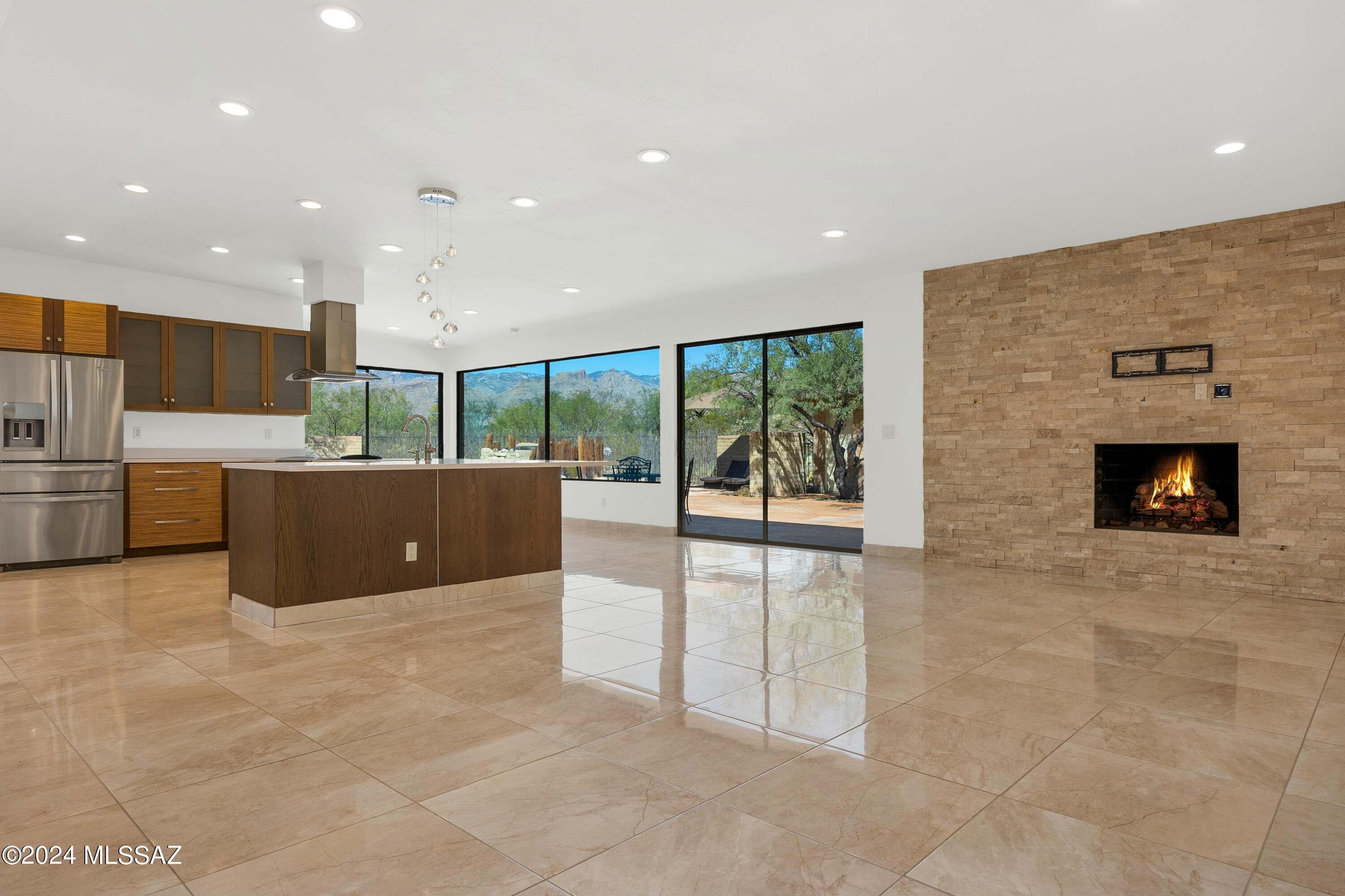 Tres Lomas (1-147) - Residential