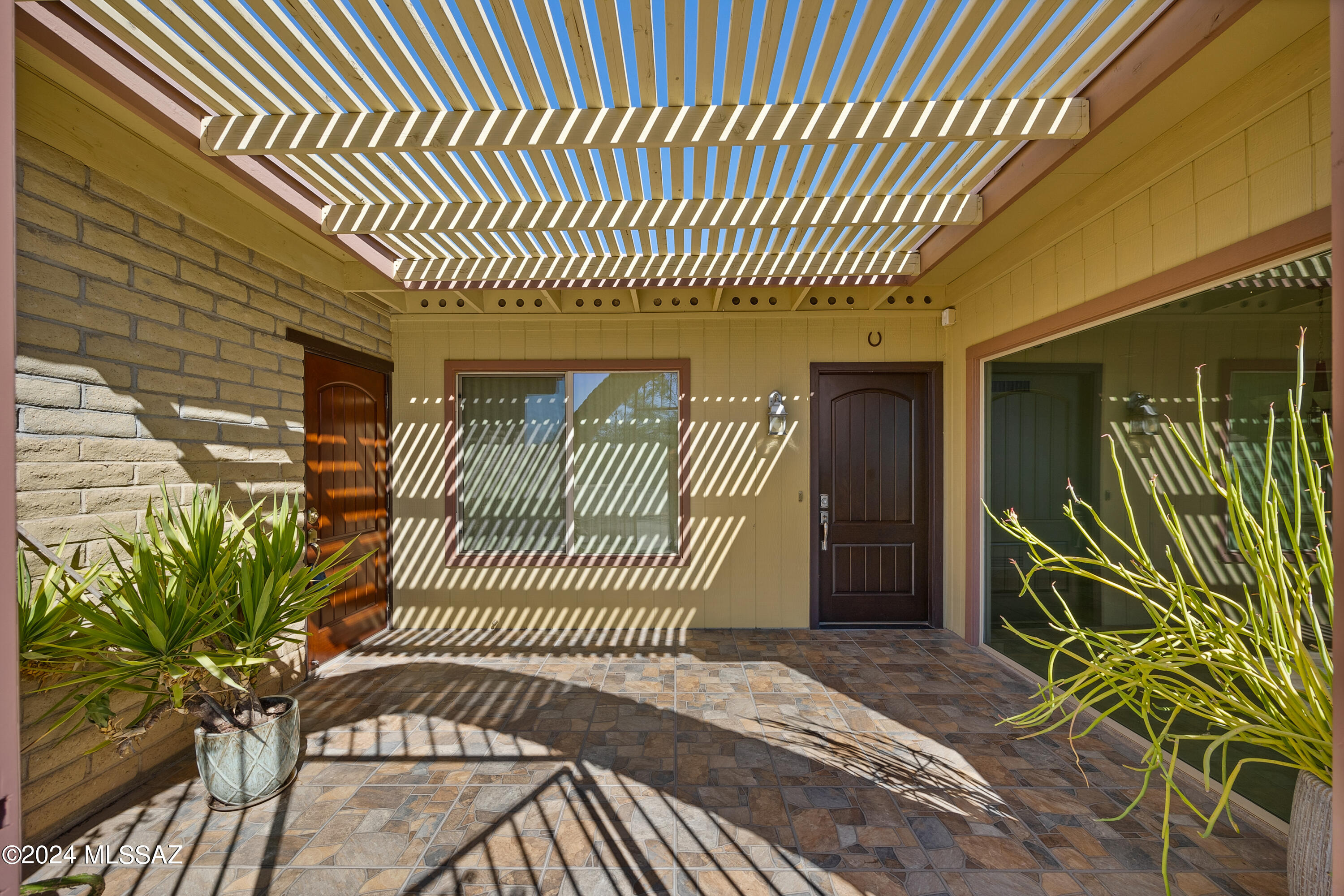 Tres Lomas (1-147) - Residential