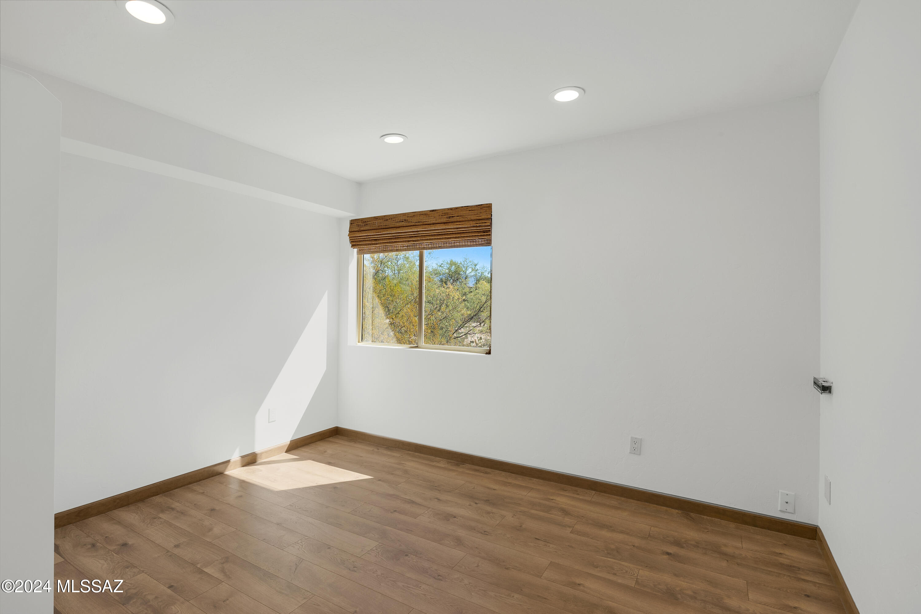 Tres Lomas (1-147) - Residential
