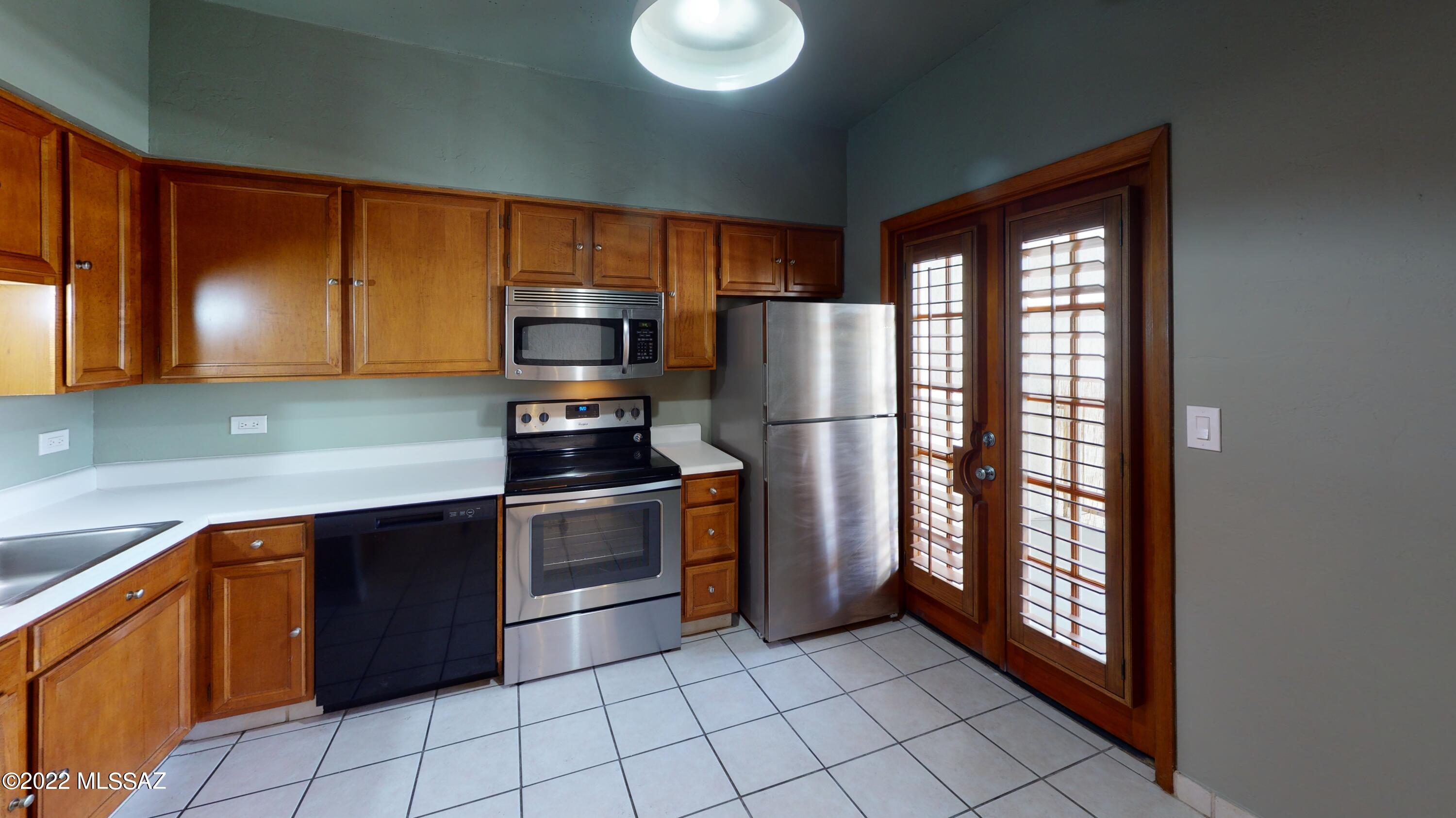 Le Mirador - Residential Lease